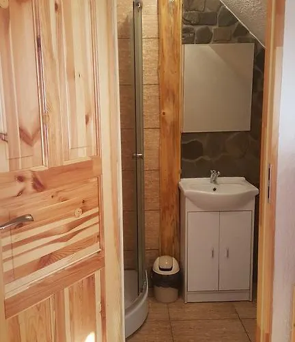 Swierkowa בית אירוח שצ'צ'ירק